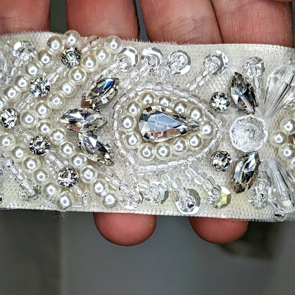 Bride Wedding belt ivory color pearls and silver embellishments - Picture 2 of 3